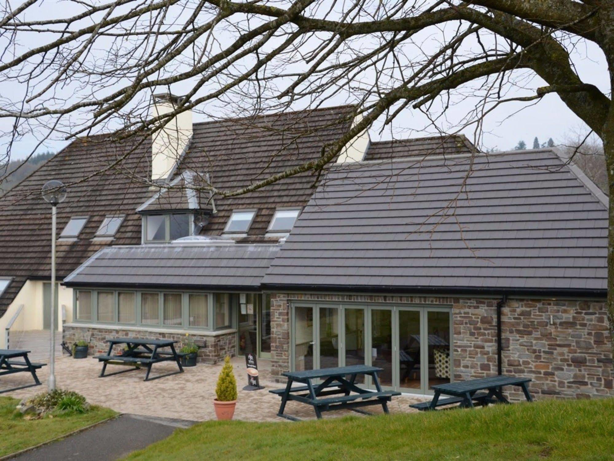 Neuadd Henllan Lodge Builth Wells Extérieur photo