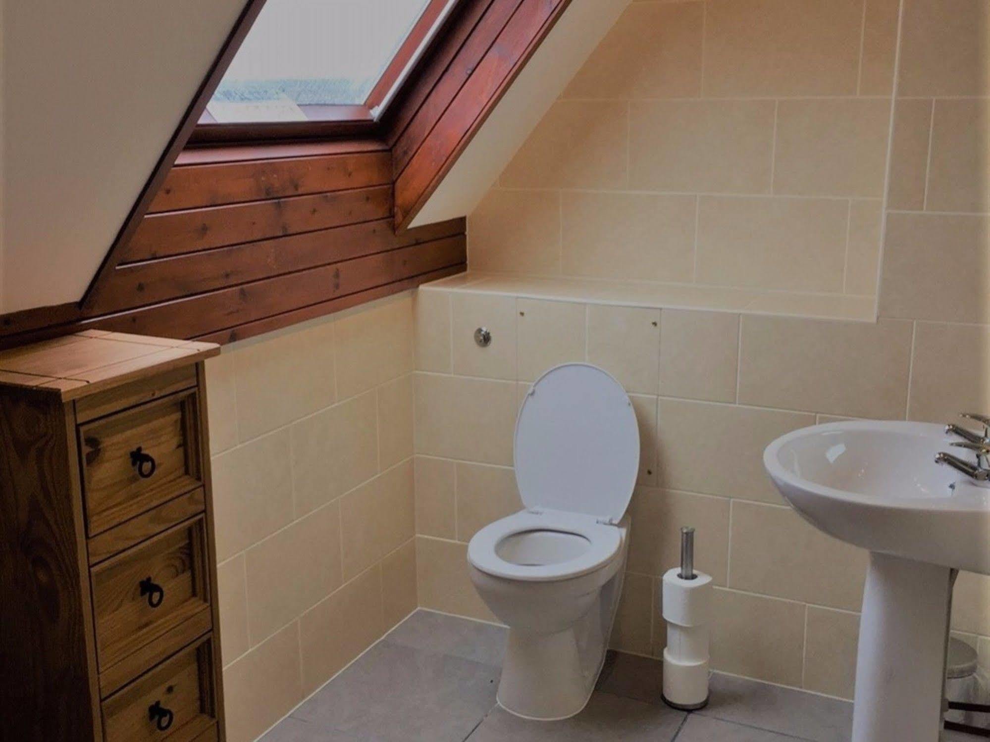 Neuadd Henllan Lodge Builth Wells Extérieur photo