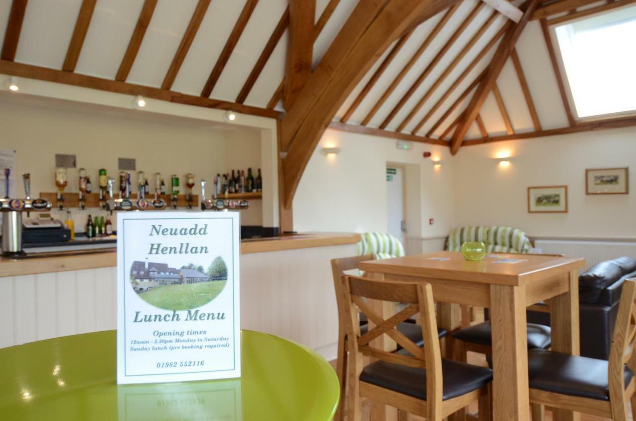 Neuadd Henllan Lodge Builth Wells Extérieur photo