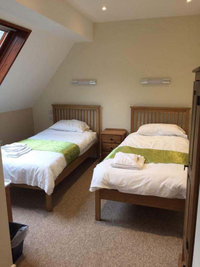 Neuadd Henllan Lodge Builth Wells Extérieur photo